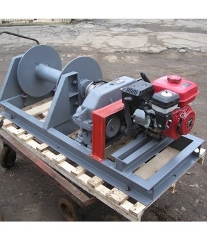 Gasoline traction winch 1.5 t